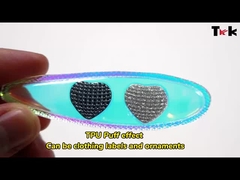 कपड़े पर आयरन पैच उभरा हुआ टीपीयू बैज हीट ट्रांसफर क्लोदिंग टैग